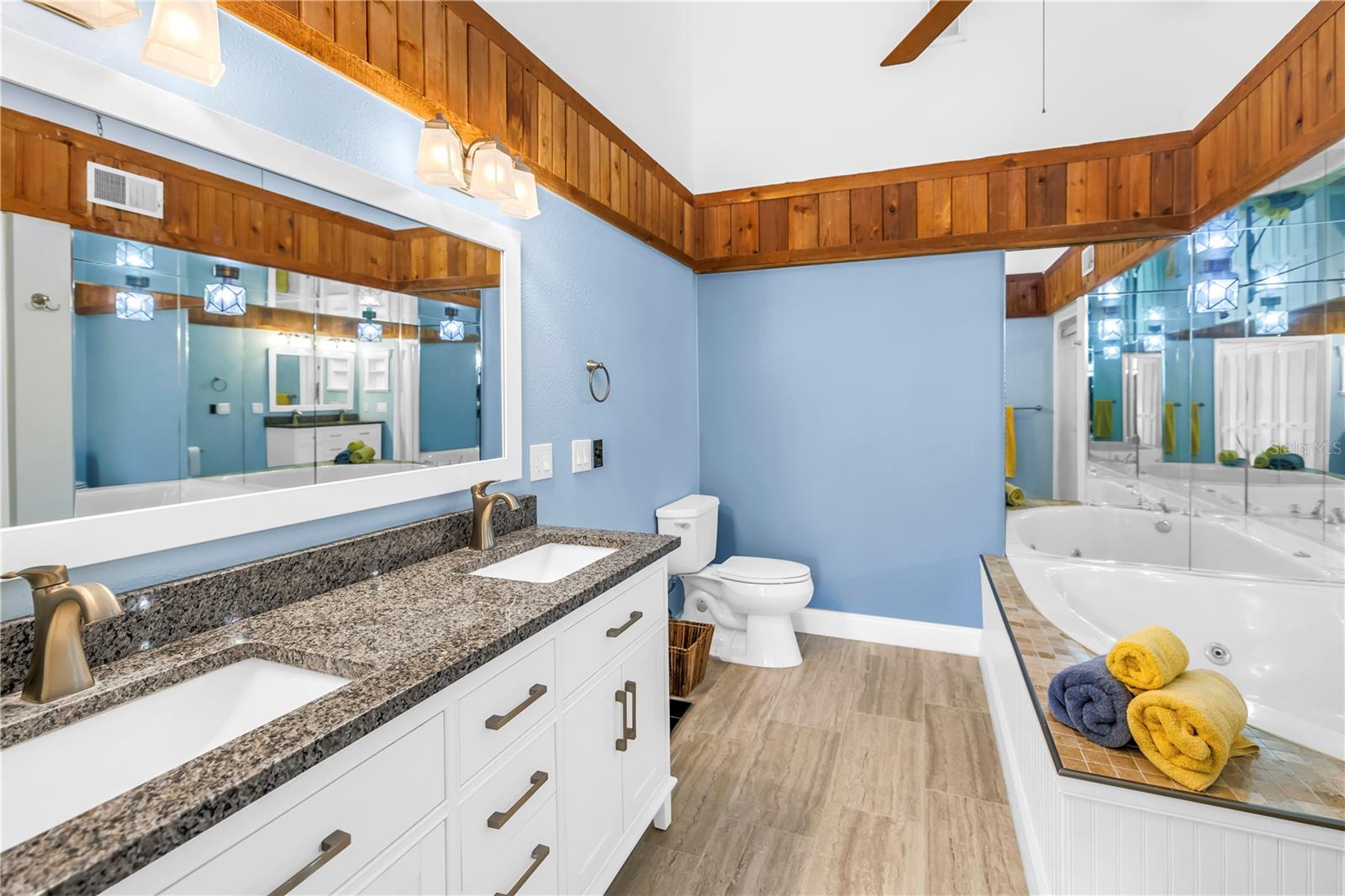 Image 33 of 73 For 419 Haven Point Drive