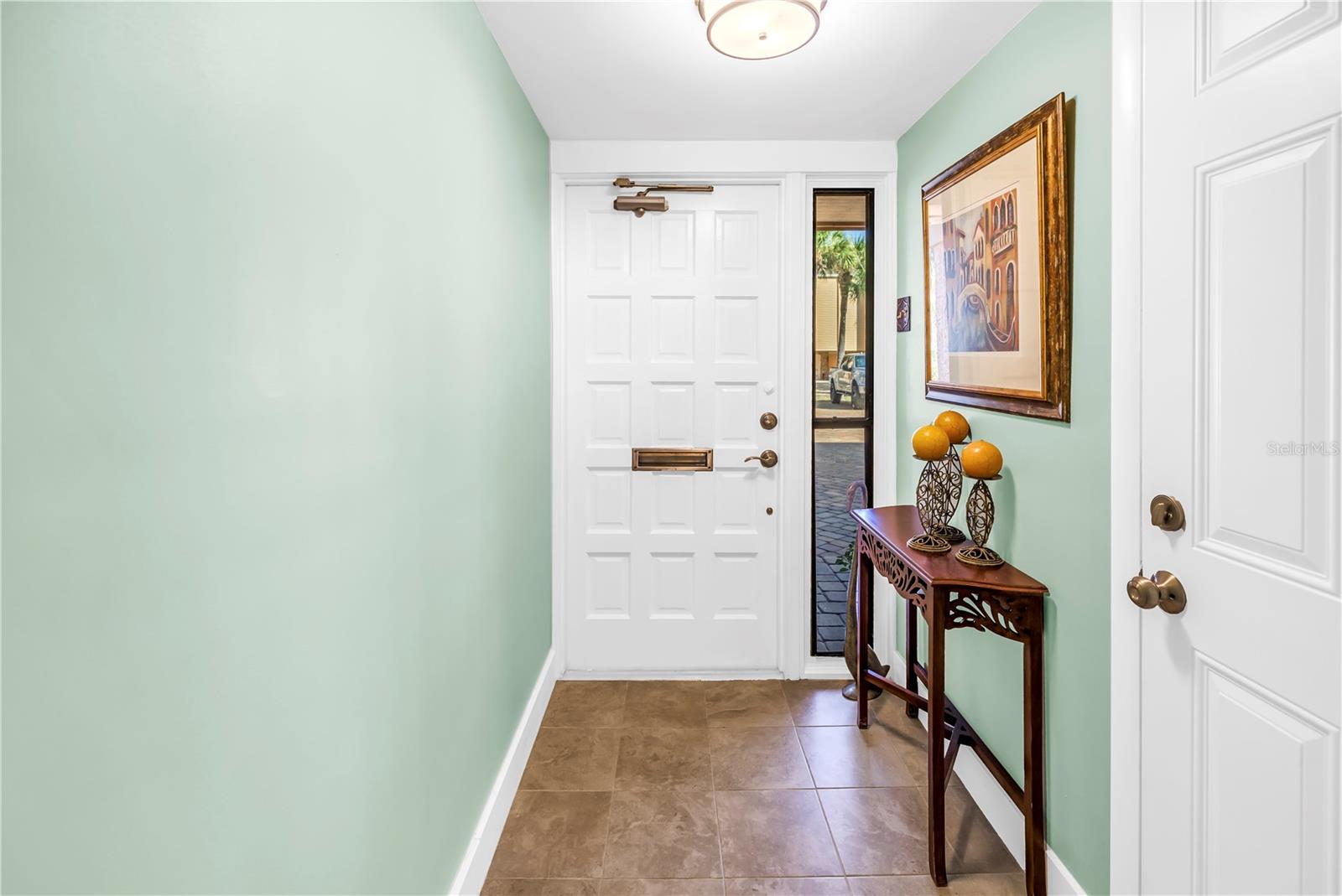 Image 8 of 73 For 419 Haven Point Drive