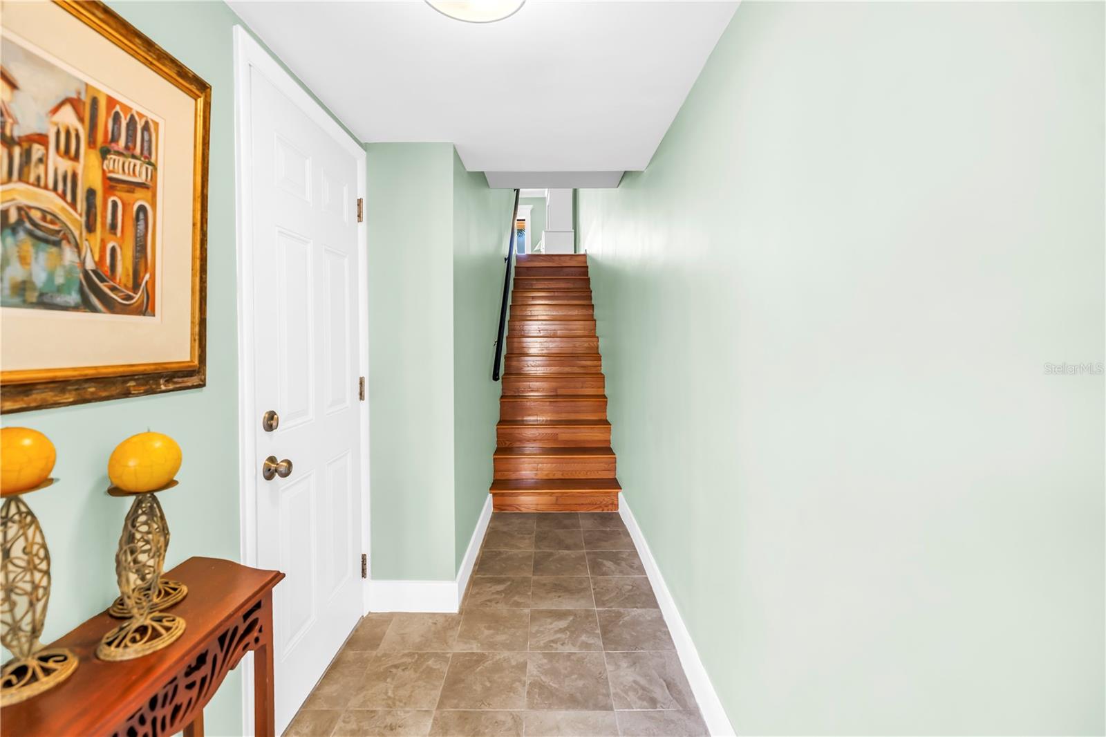 Image 9 of 73 For 419 Haven Point Drive