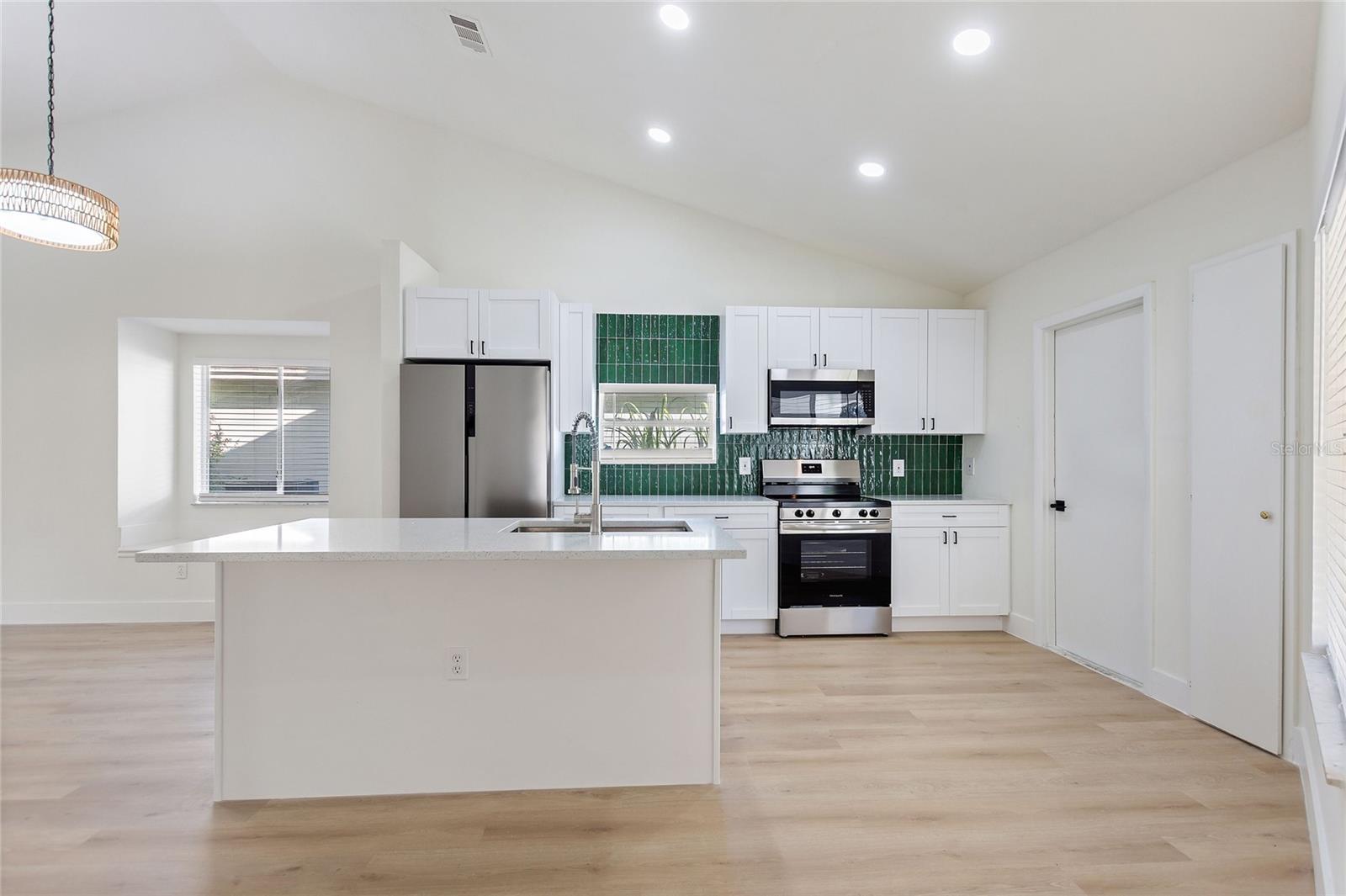 Image 10 of 39 For 3318 Westland Drive