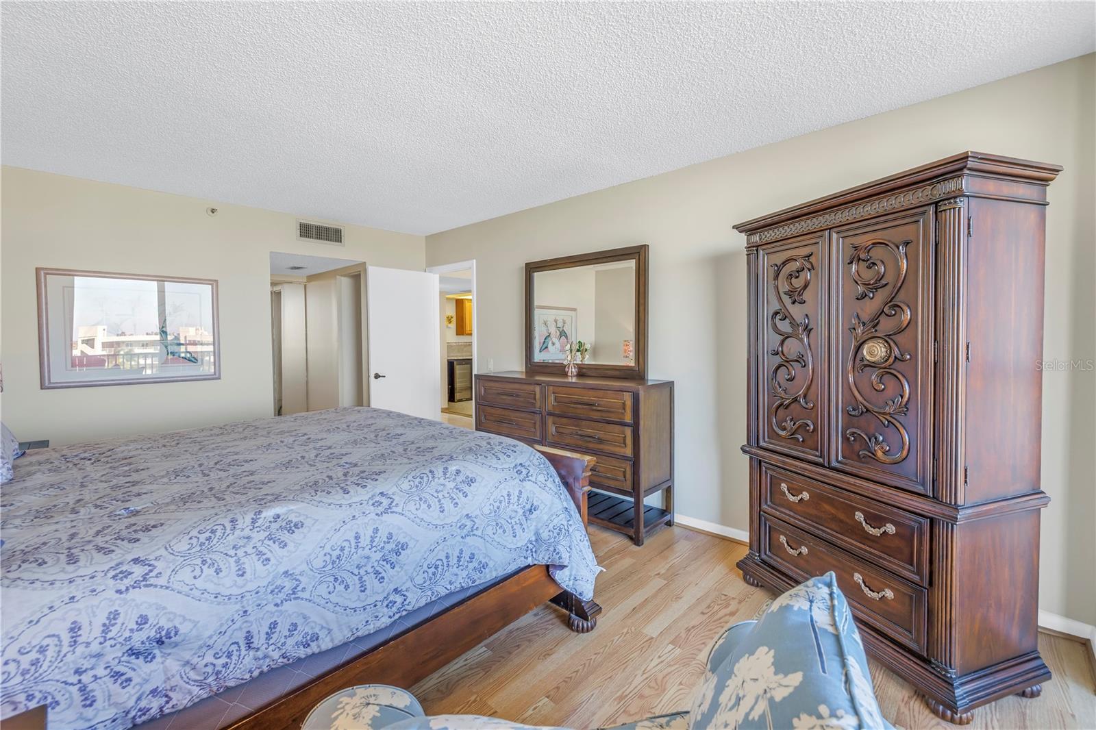 Image 19 of 38 For 6287 Bahia Del Mar Circle 603