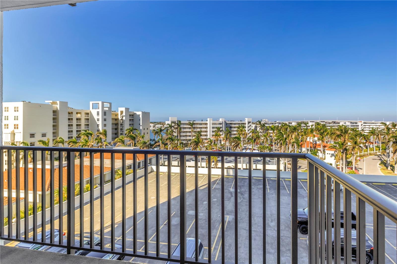 Image 34 of 38 For 6287 Bahia Del Mar Circle 603