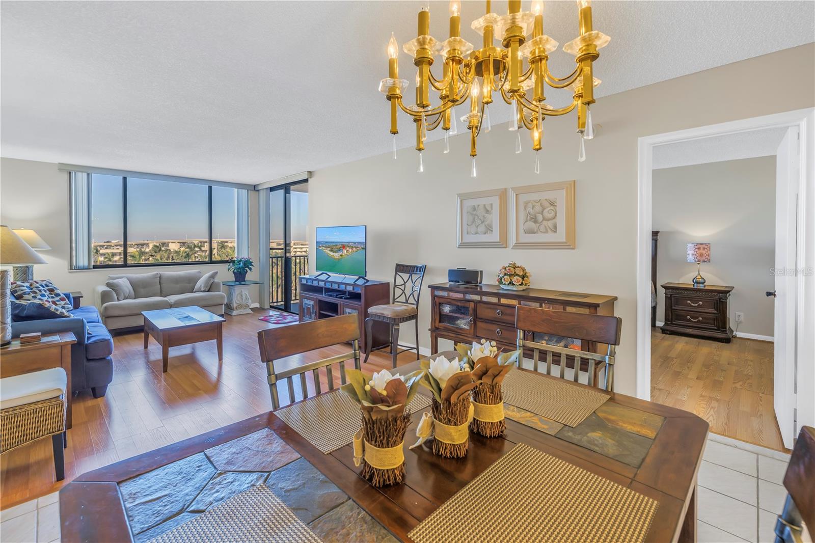 Image 9 of 38 For 6287 Bahia Del Mar Circle 603