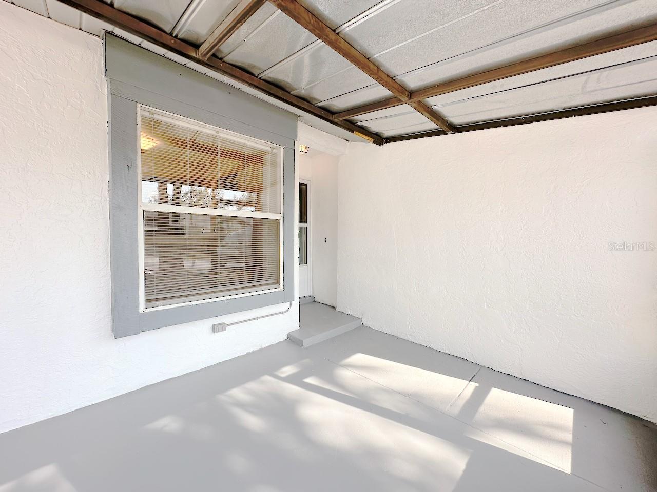 Image 16 of 18 For 7135 Parkside Villas Drive N