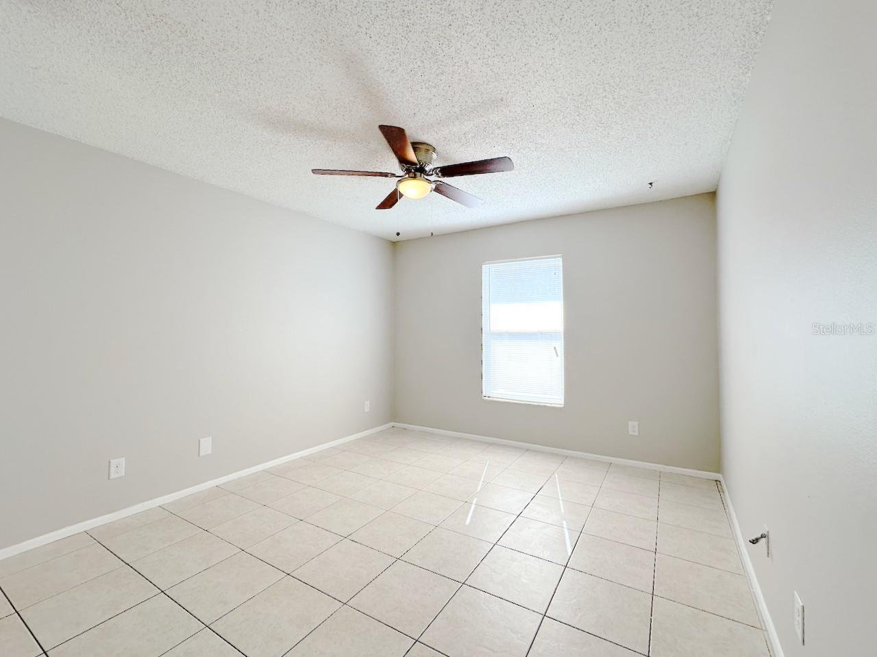 Image 9 of 18 For 7135 Parkside Villas Drive N