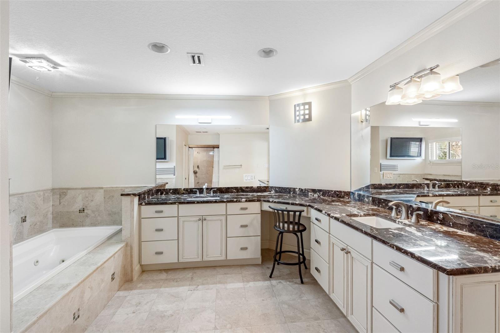 Image 24 of 87 For 4852 Troydale Road