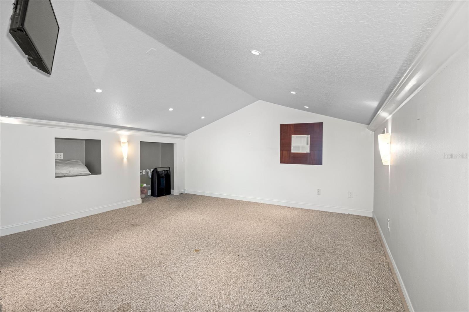 Image 39 of 87 For 4852 Troydale Road