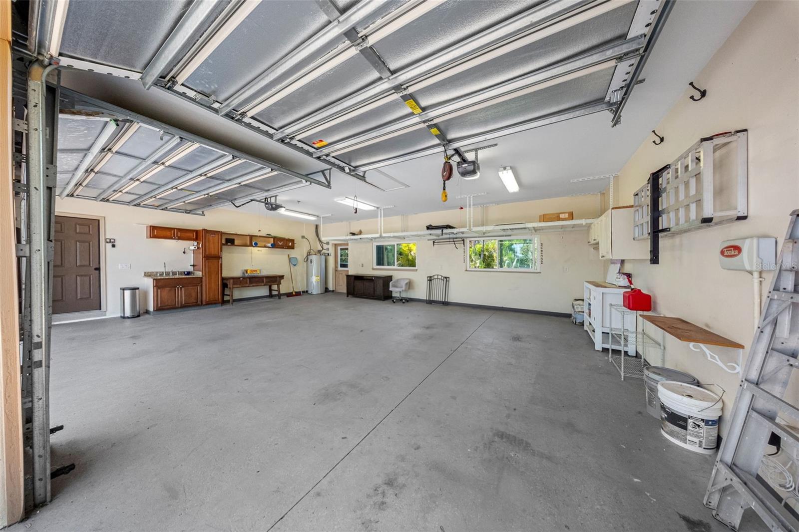 Image 62 of 87 For 4852 Troydale Road