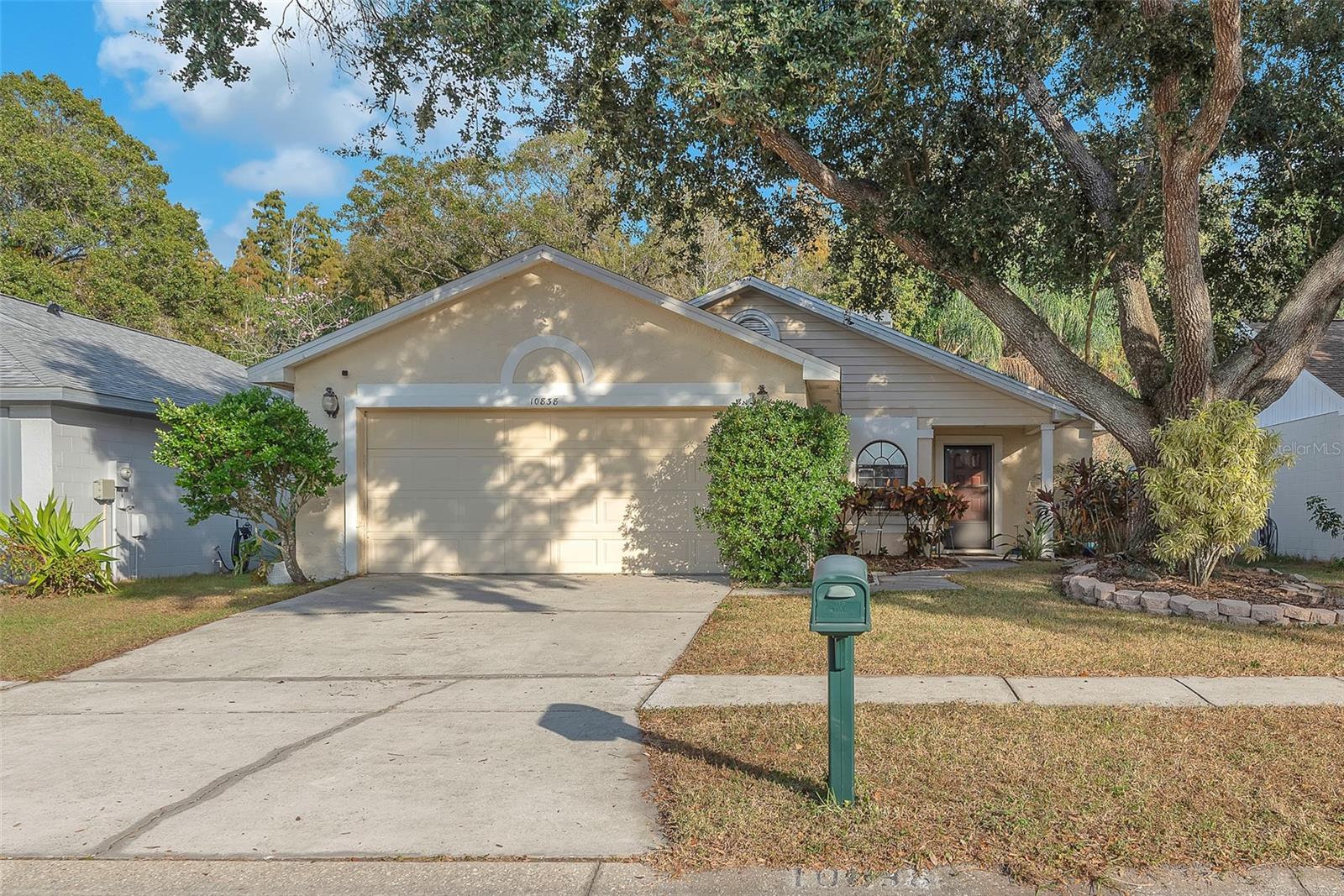 Details for 10838 Peppersong Drive, RIVERVIEW, FL 33578