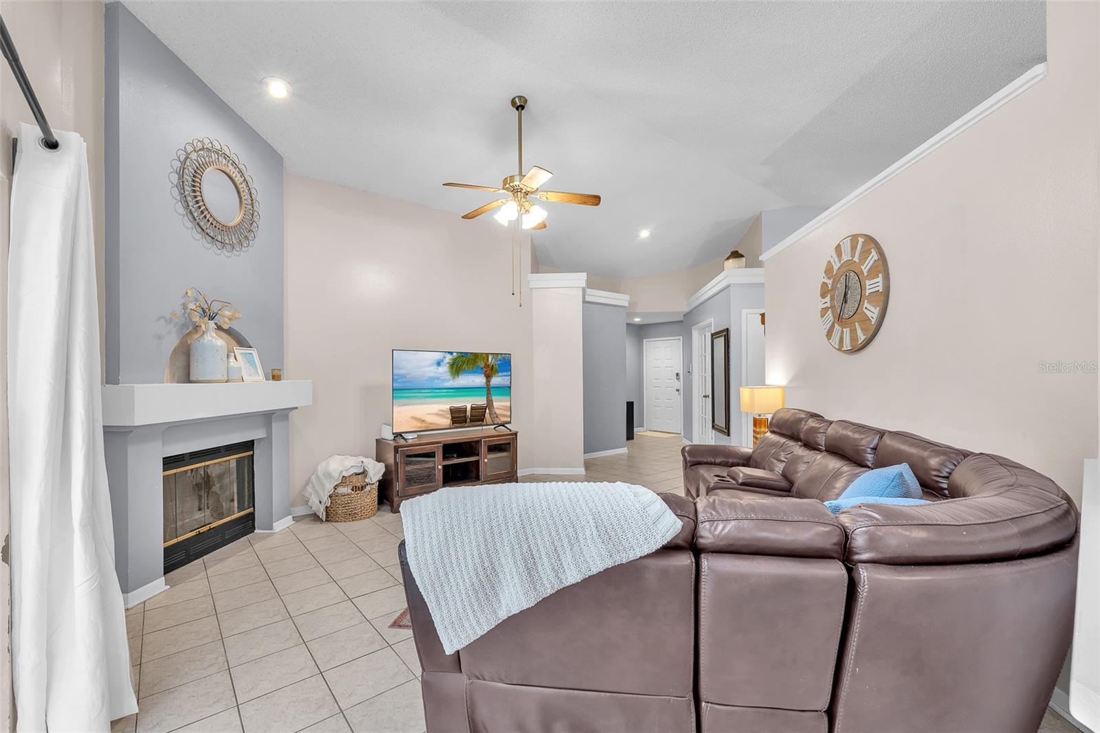 Image 6 of 27 For 10838 Peppersong Drive