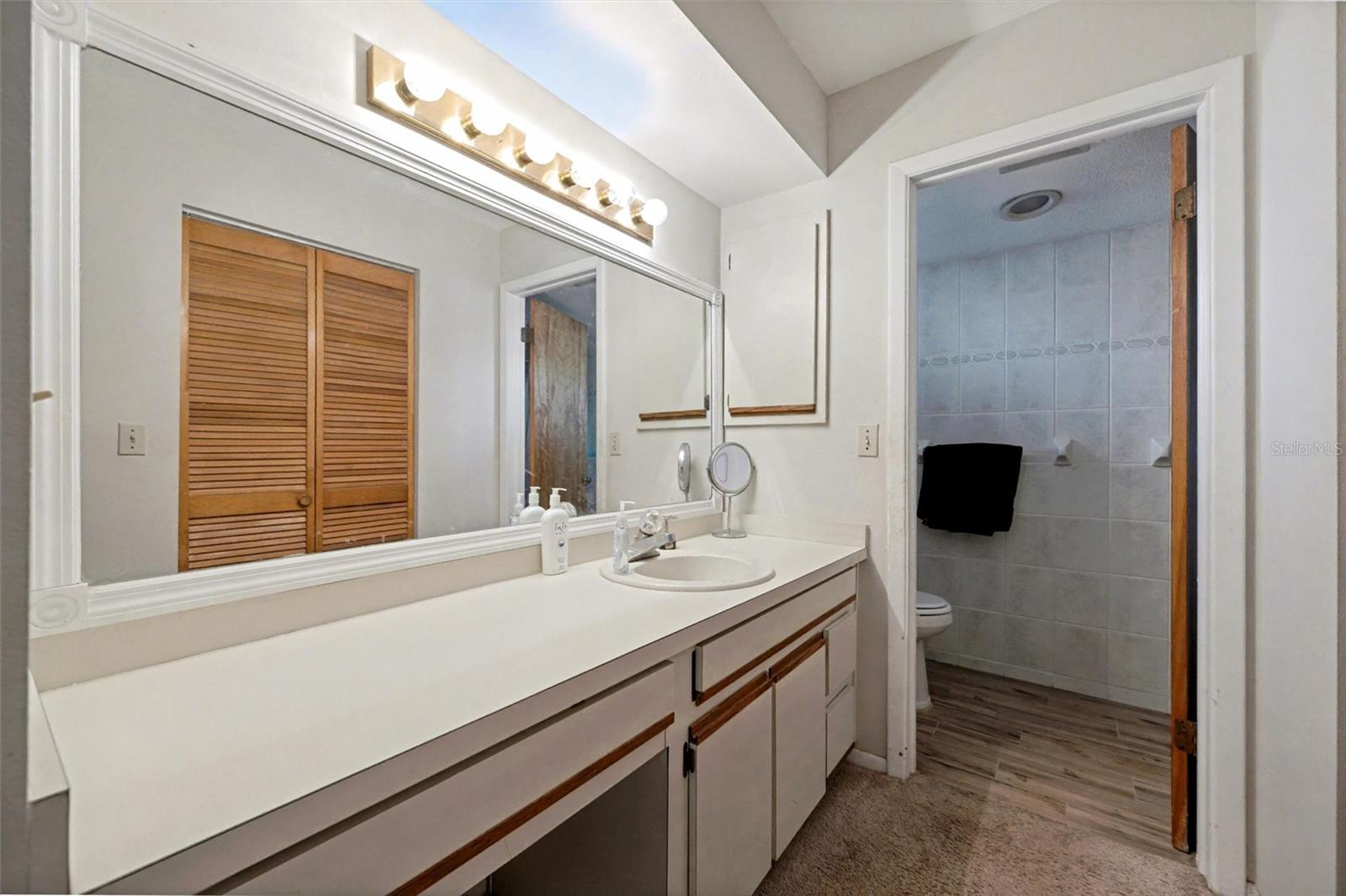 Image 17 of 56 For 3480 16th Avenue N