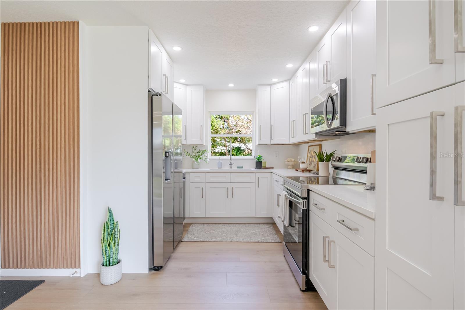 Image 11 of 46 For 2500 Miranda Way S