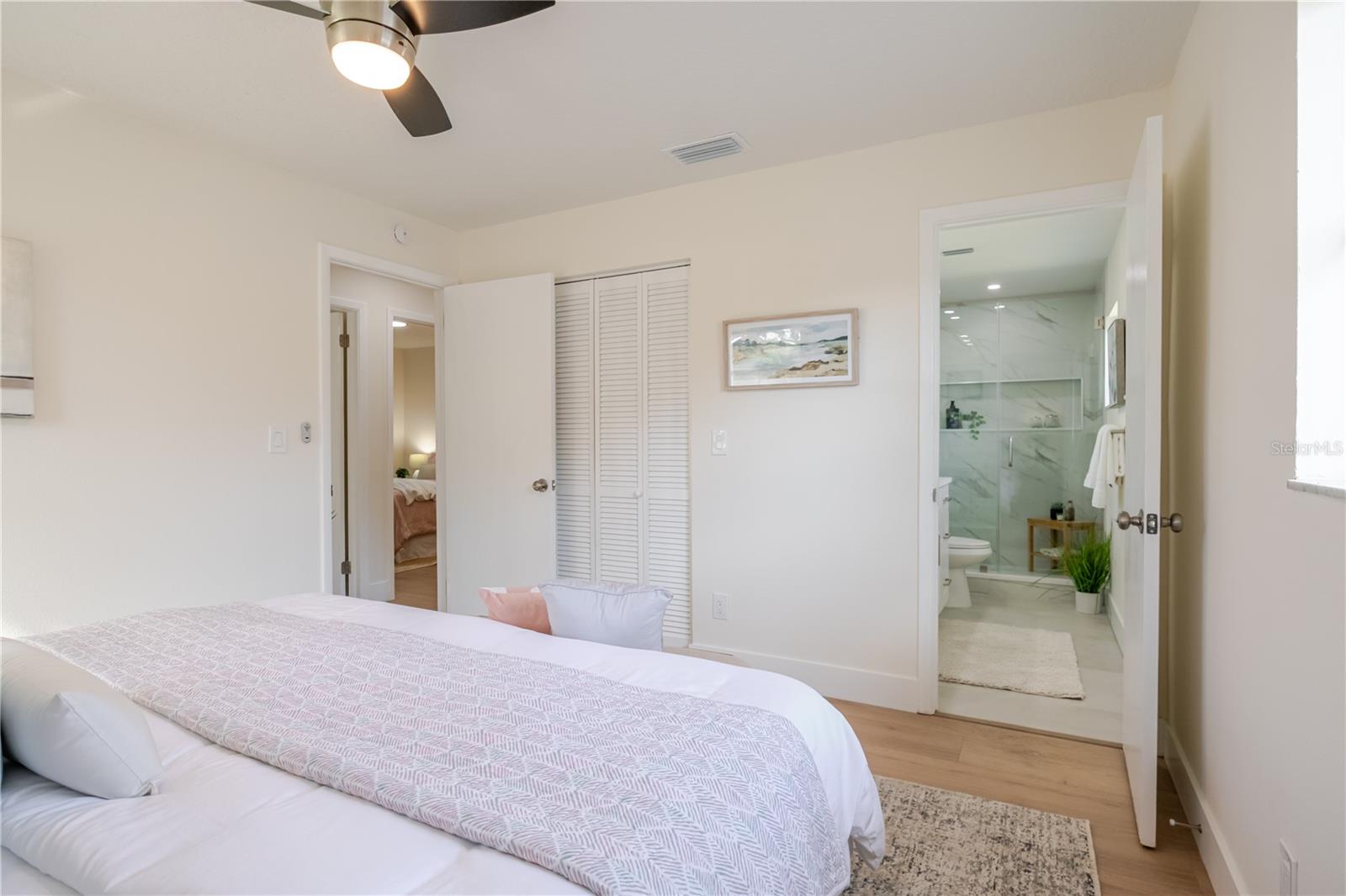 Image 20 of 46 For 2500 Miranda Way S