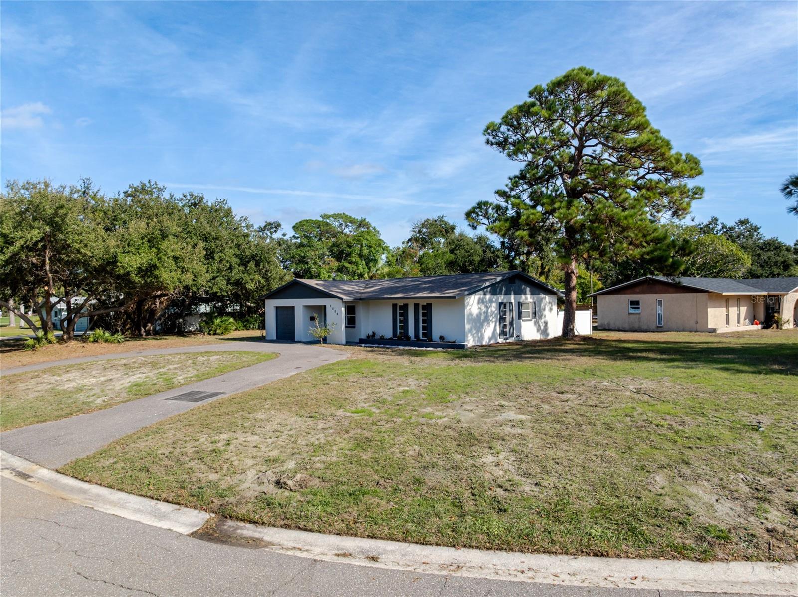 Image 34 of 46 For 2500 Miranda Way S