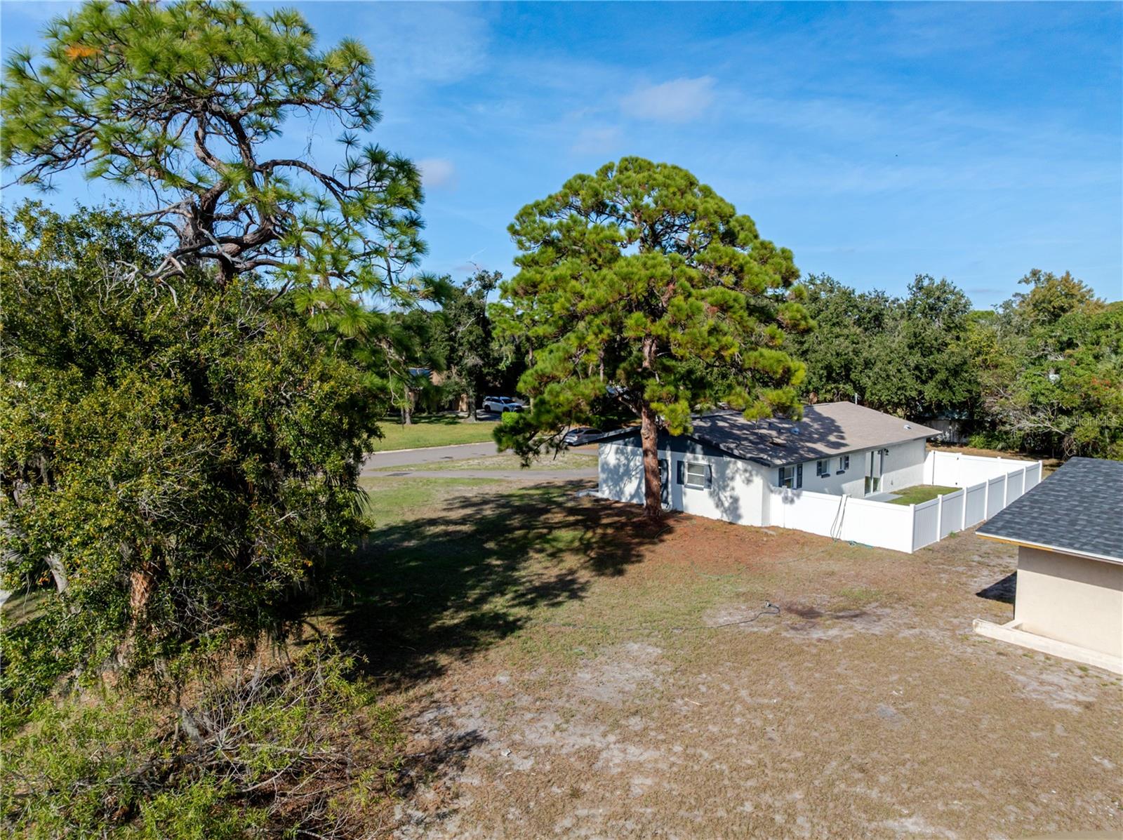 Image 37 of 46 For 2500 Miranda Way S