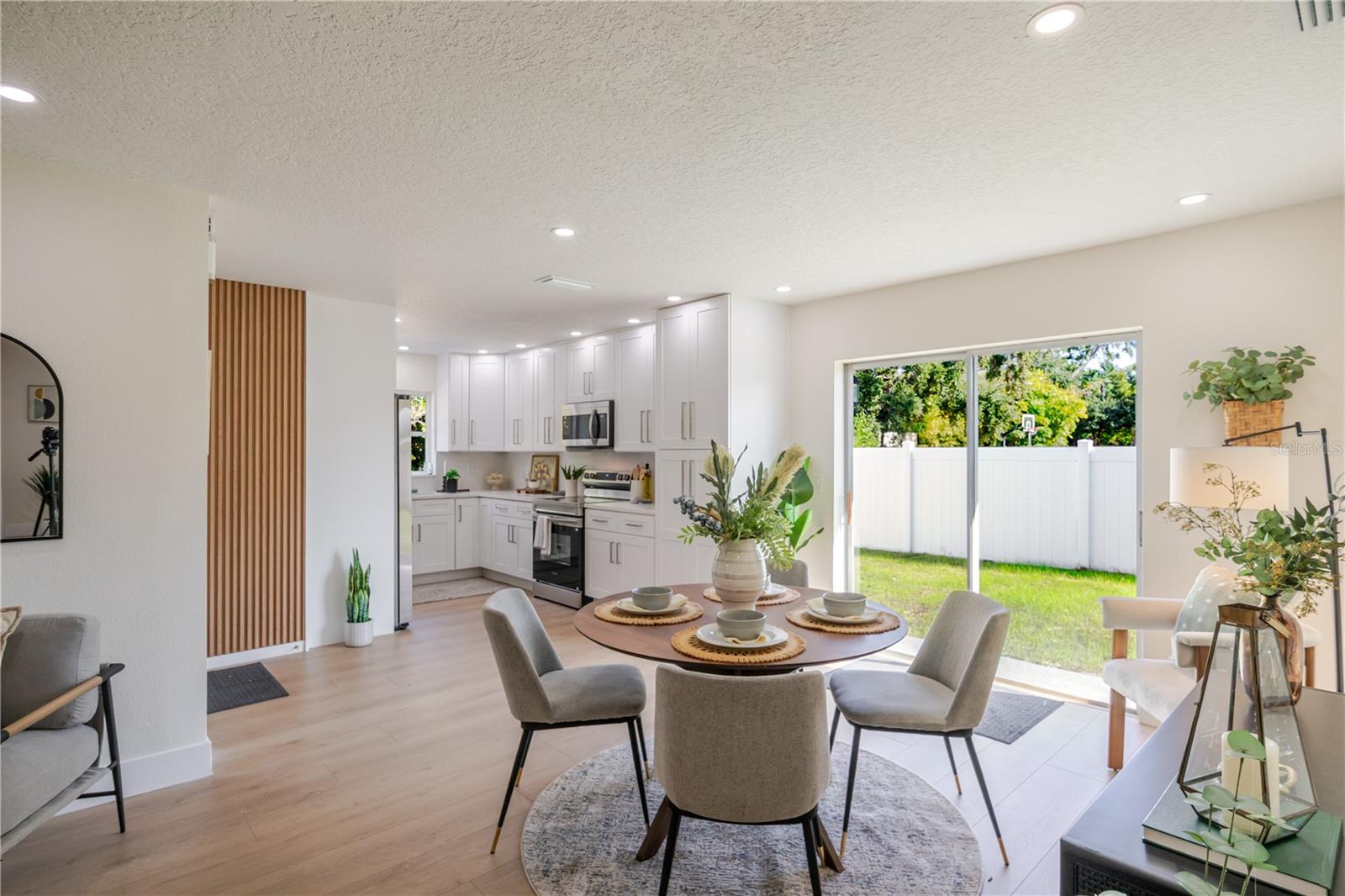 Image 5 of 46 For 2500 Miranda Way S