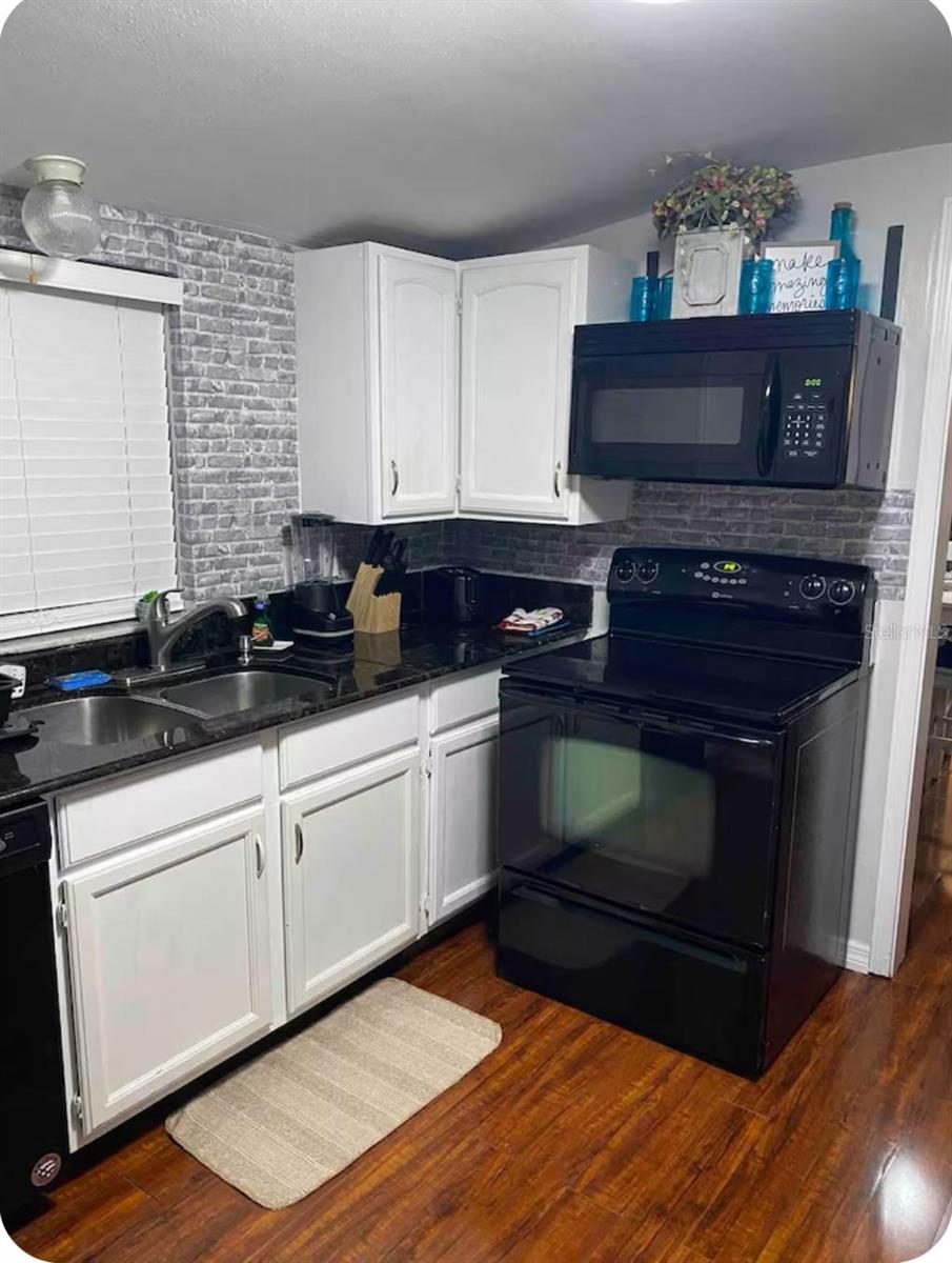 Image 15 of 28 For 2521 Lorraine St