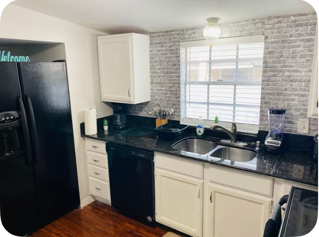 Image 16 of 28 For 2521 Lorraine St