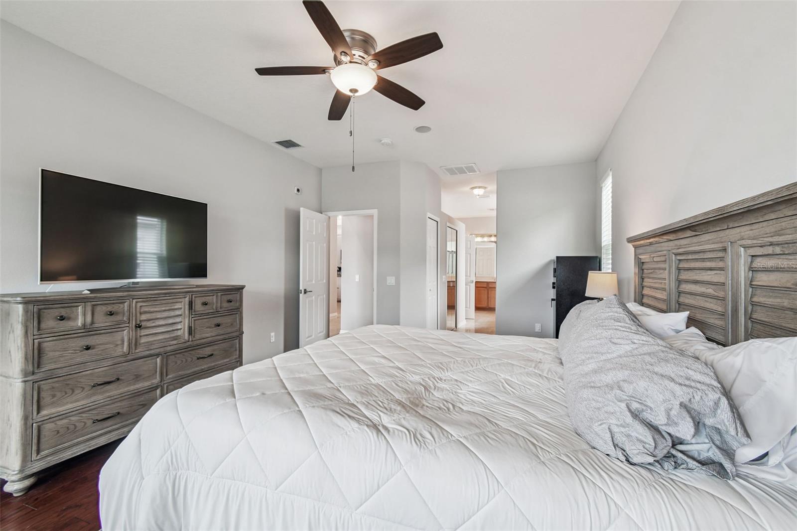 Image 12 of 97 For 16106 Rambling Road