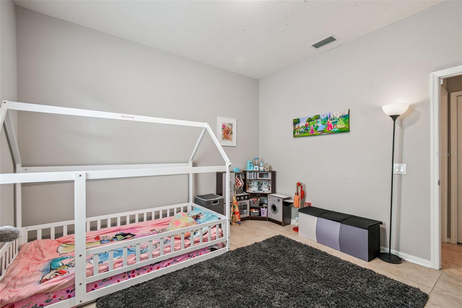 Image 24 of 97 For 16106 Rambling Road