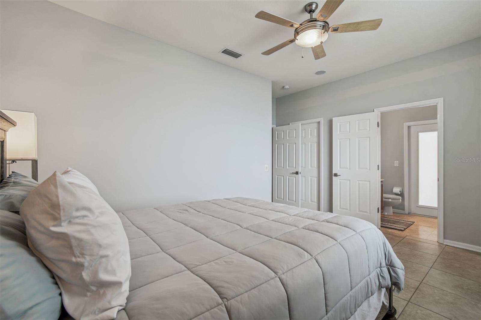 Image 28 of 97 For 16106 Rambling Road