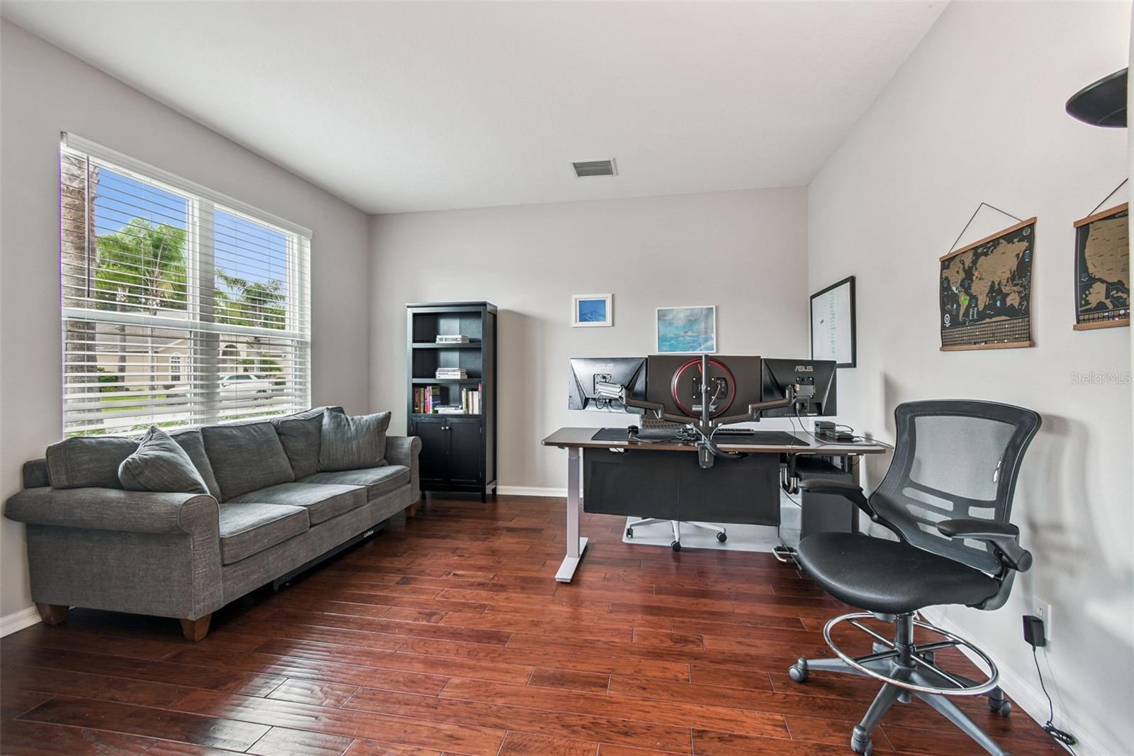 Image 34 of 97 For 16106 Rambling Road