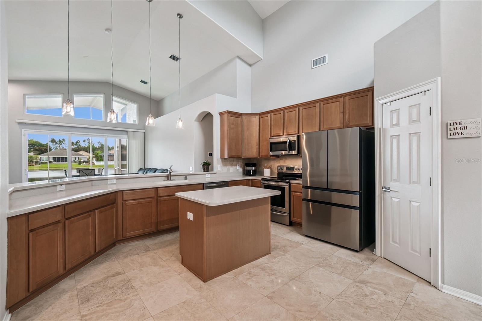 Image 50 of 97 For 16106 Rambling Road