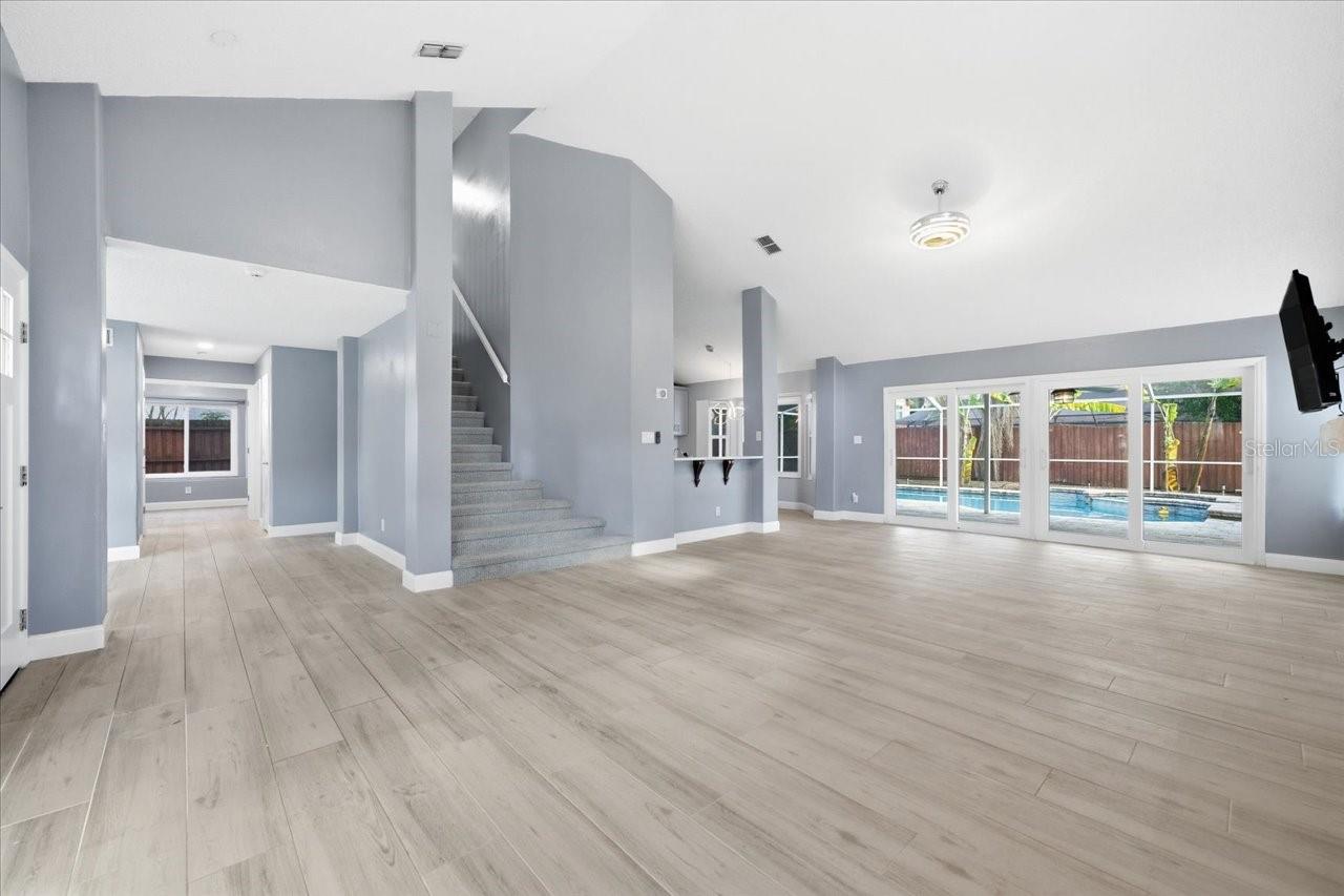 Image 12 of 54 For 14903 Barby Avenue