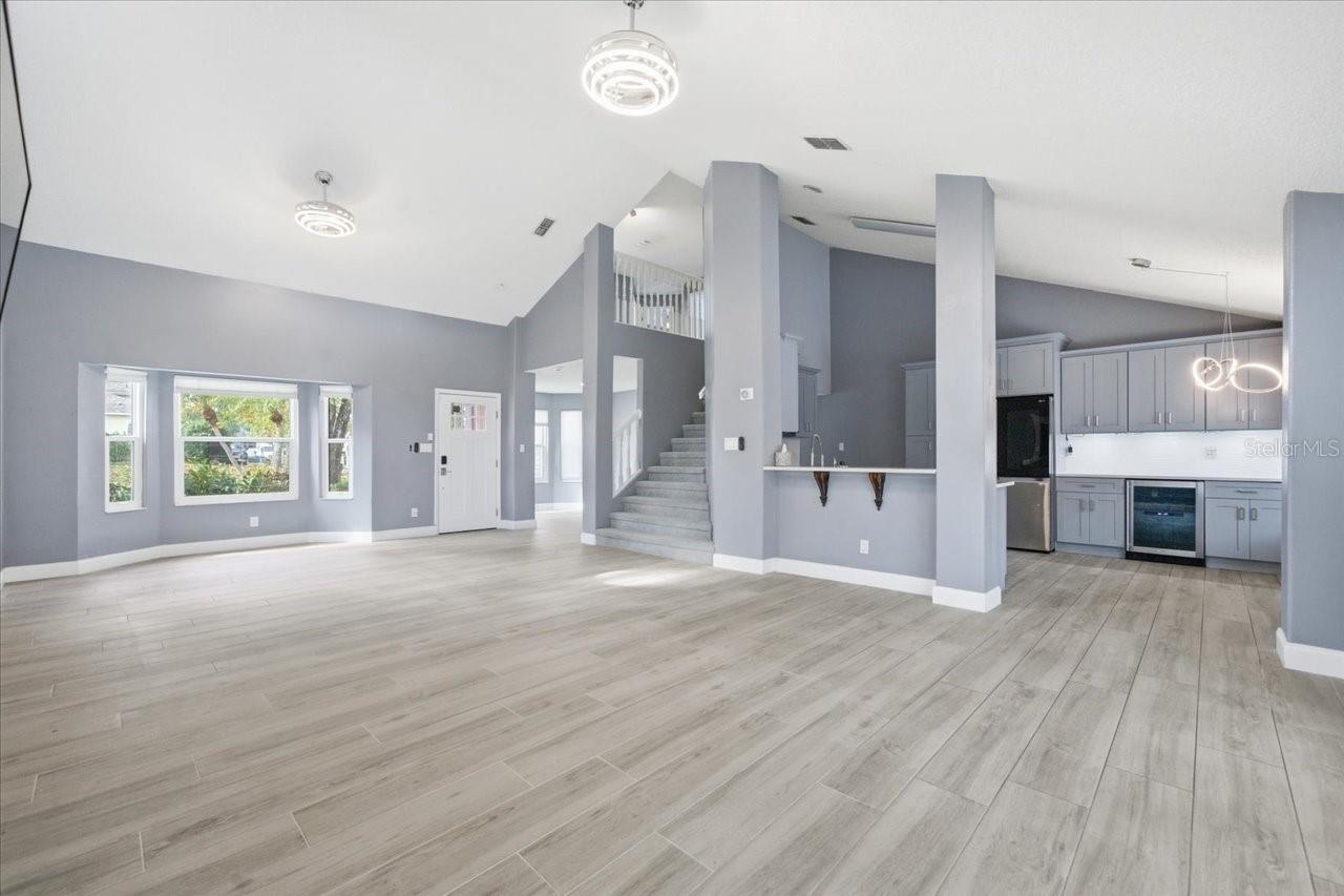 Image 13 of 54 For 14903 Barby Avenue