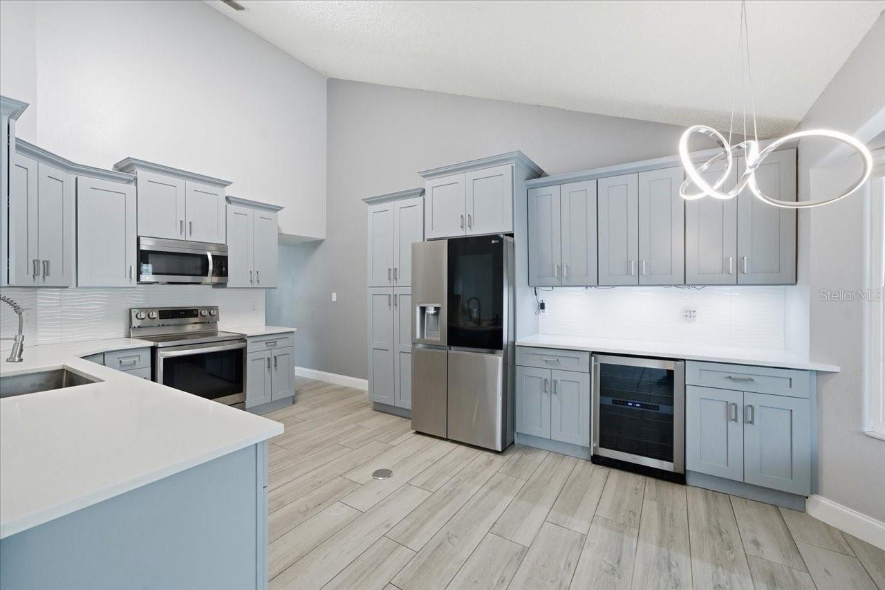 Image 16 of 54 For 14903 Barby Avenue