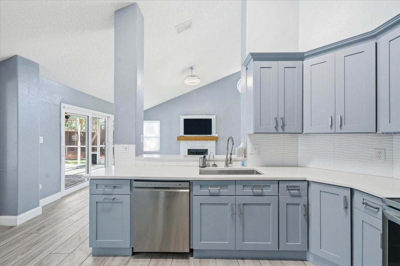 Image 19 of 54 For 14903 Barby Avenue