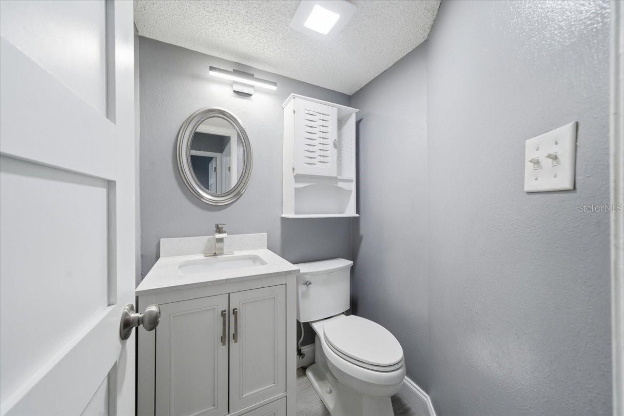 Image 28 of 54 For 14903 Barby Avenue