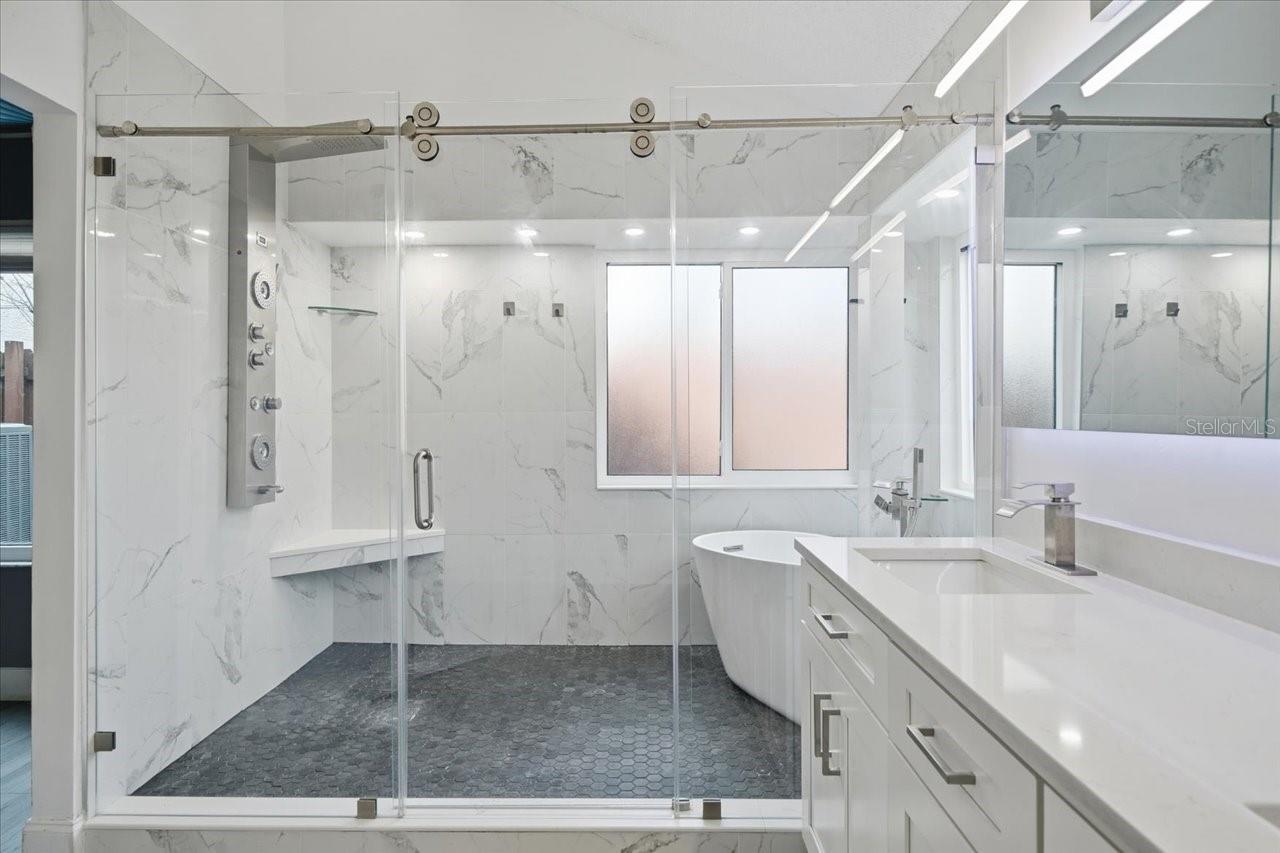 Image 33 of 54 For 14903 Barby Avenue