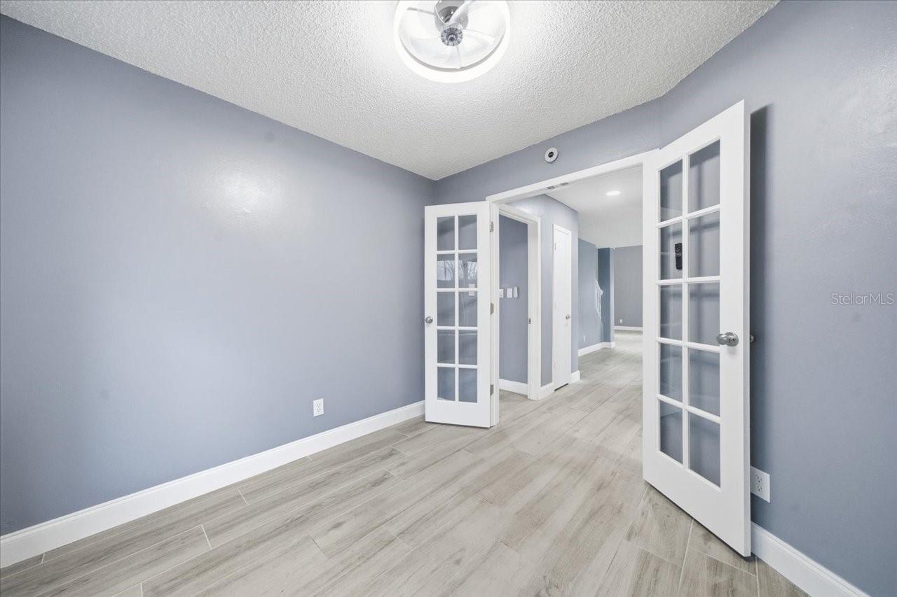 Image 37 of 54 For 14903 Barby Avenue