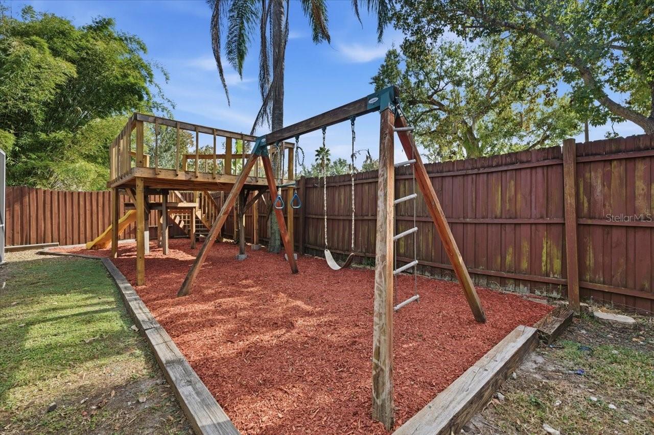 Image 51 of 54 For 14903 Barby Avenue