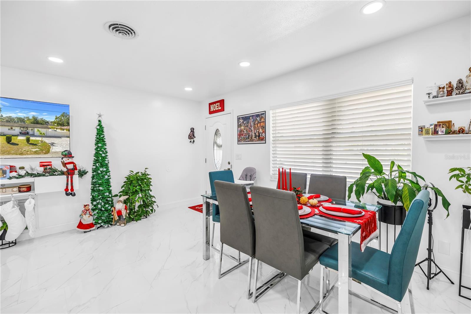 Image 9 of 62 For 13216 Forest Hills Drive