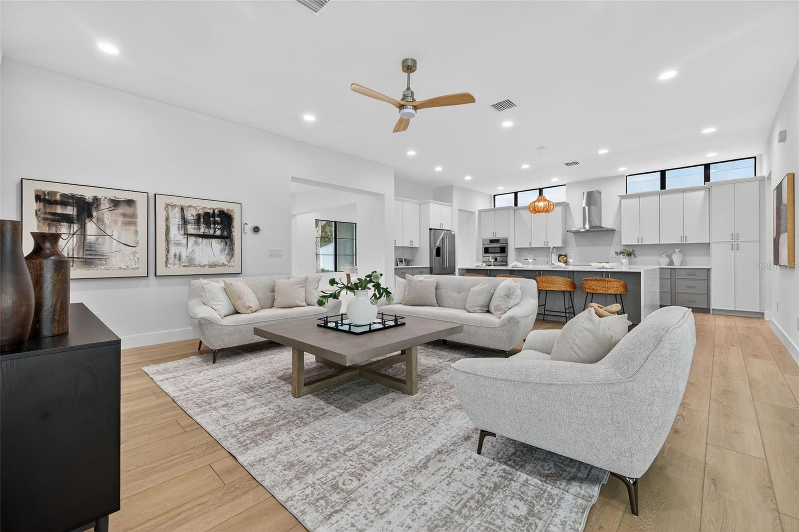 Image 12 of 59 For 4535 26th Avenue S