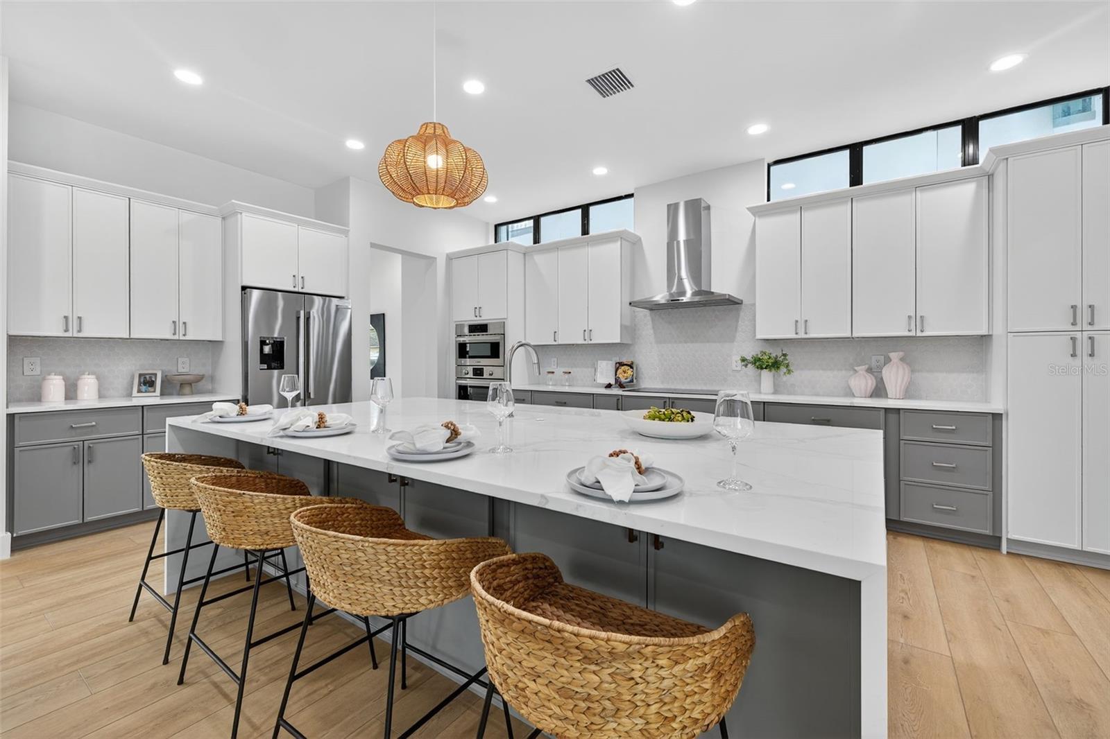 Image 14 of 59 For 4535 26th Avenue S