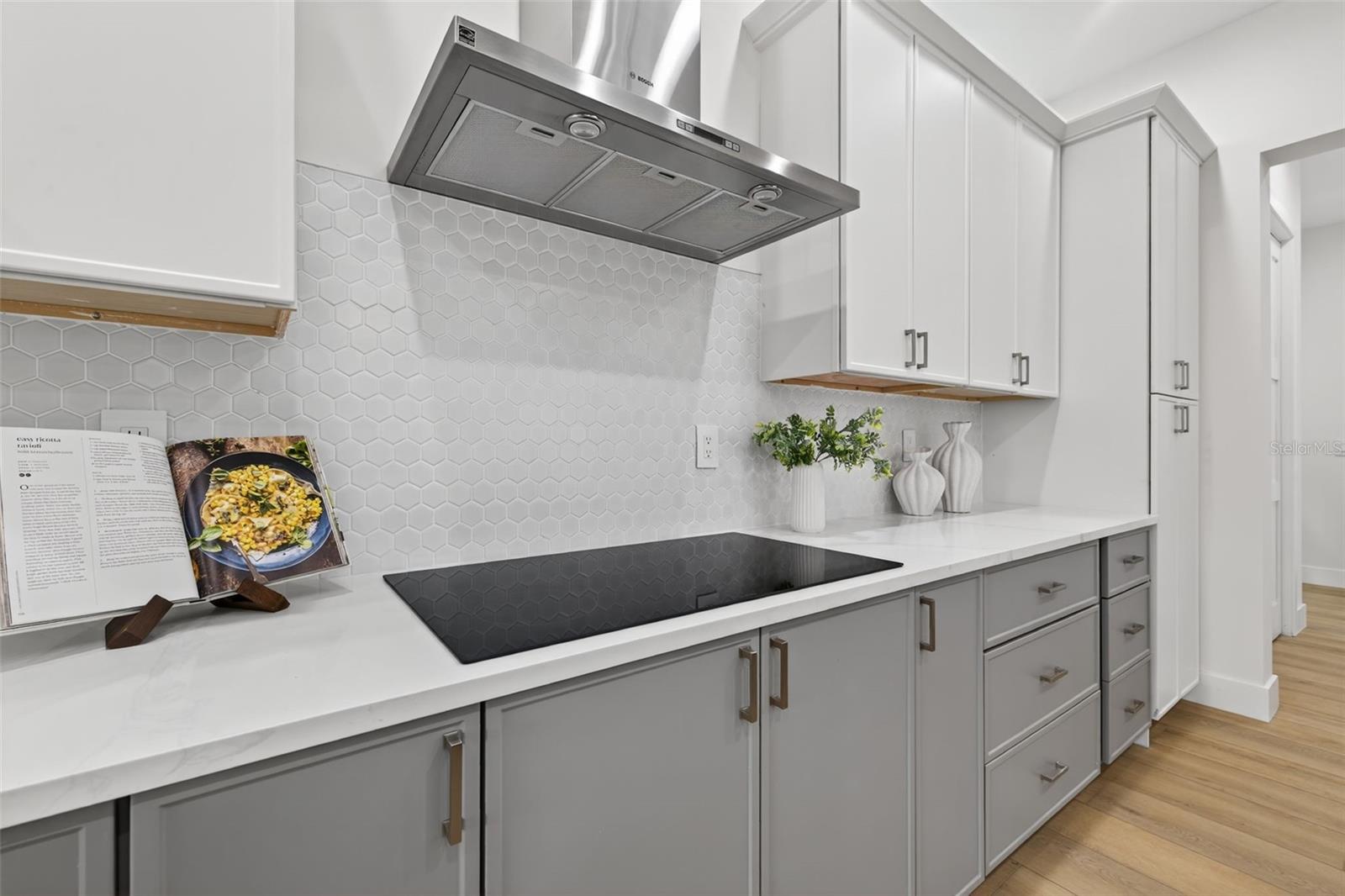 Image 20 of 59 For 4535 26th Avenue S