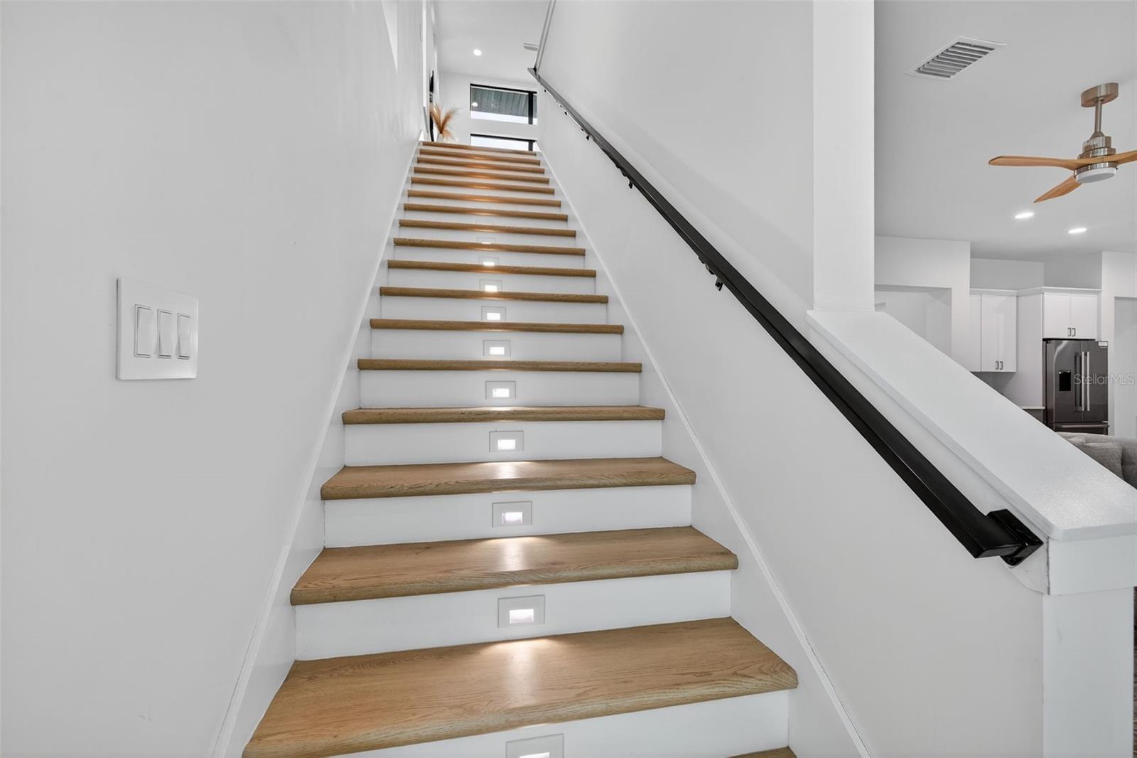 Image 27 of 59 For 4535 26th Avenue S