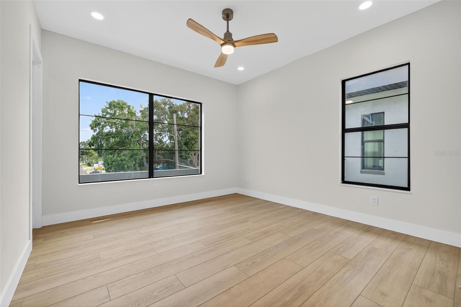 Image 31 of 59 For 4535 26th Avenue S