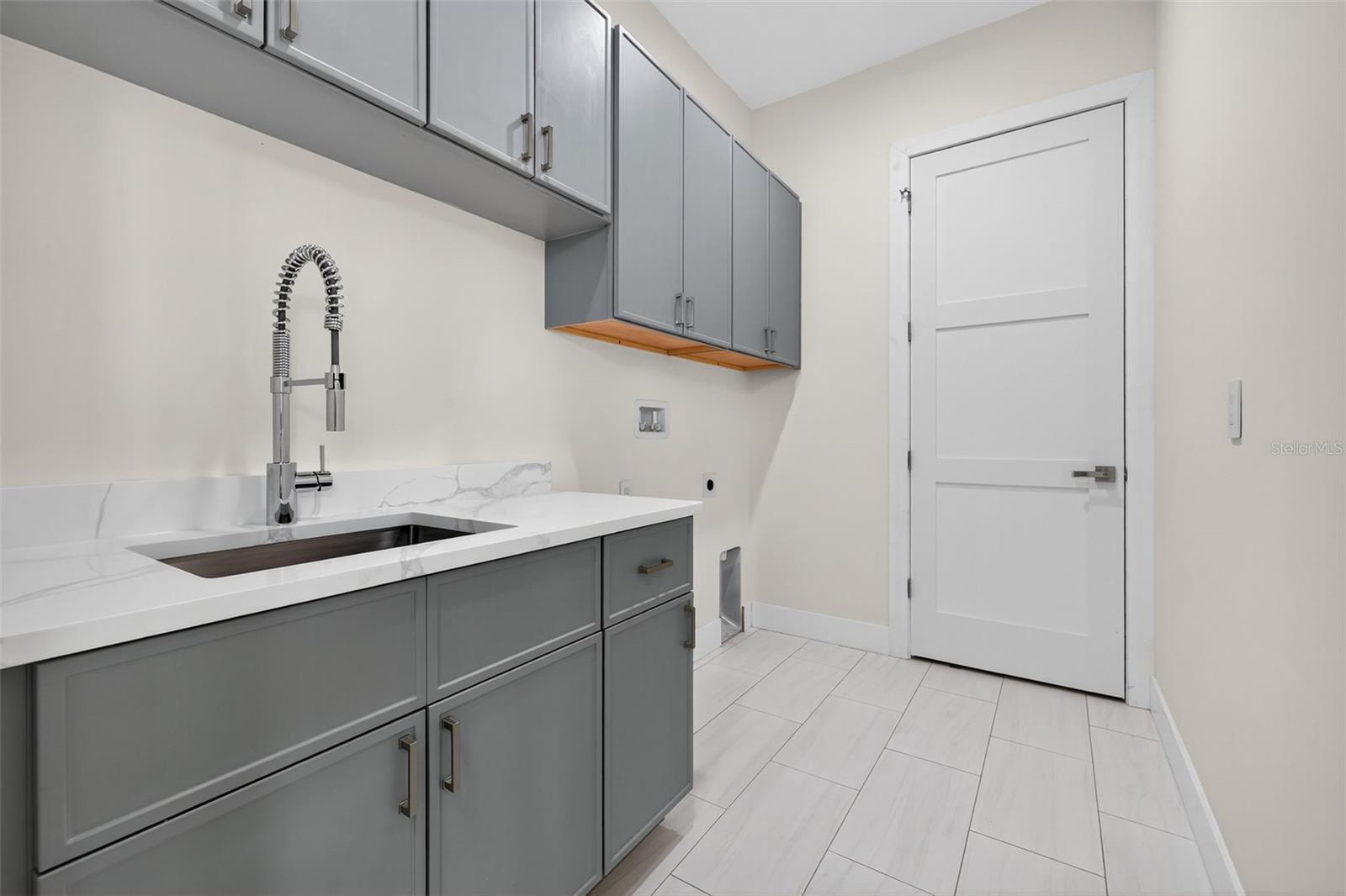 Image 36 of 59 For 4535 26th Avenue S