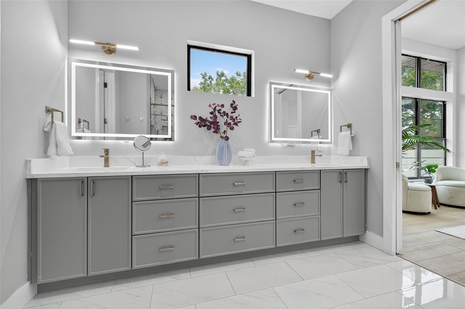 Image 41 of 59 For 4535 26th Avenue S