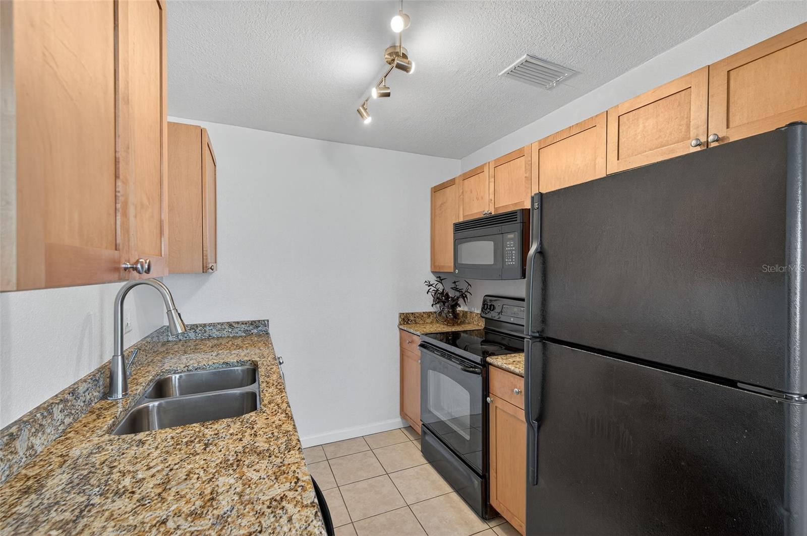 Image 10 of 35 For 4872 Beach Drive Se D