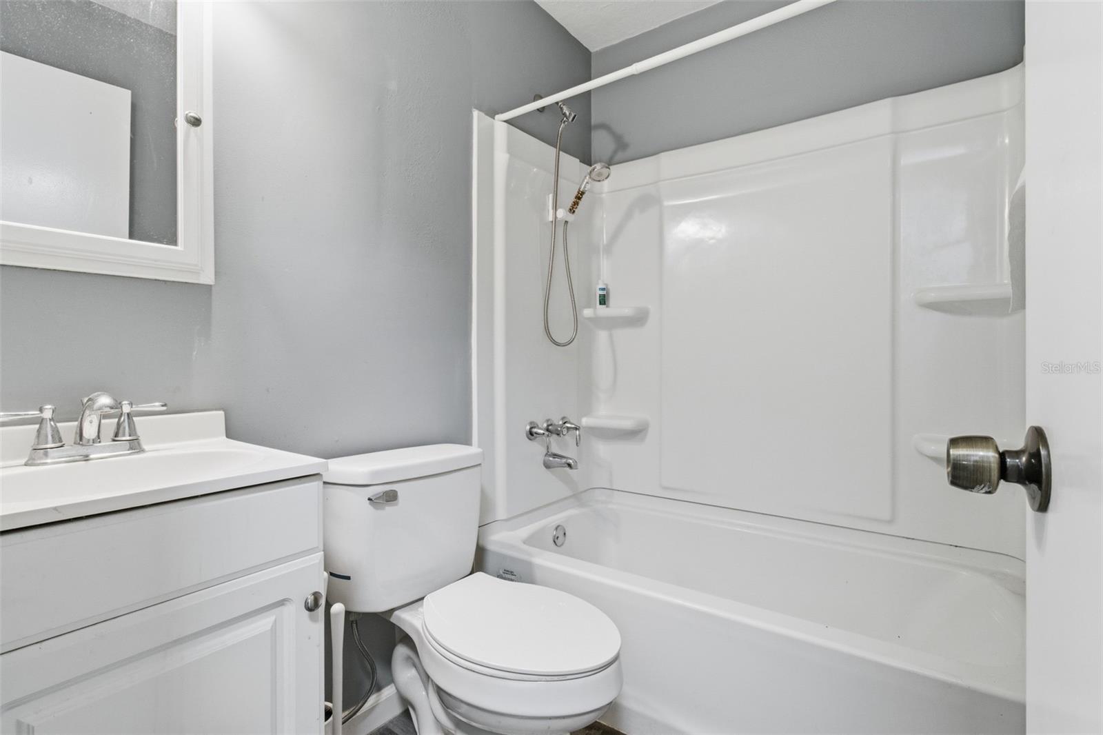 Image 14 of 30 For 150 Rooks Avenue