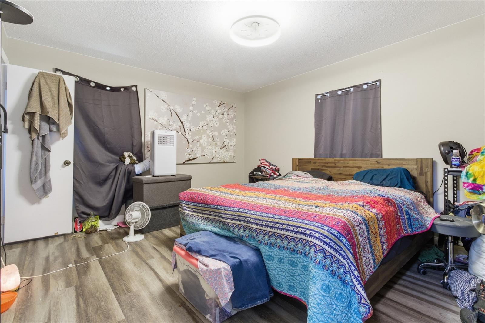 Image 16 of 30 For 150 Rooks Avenue