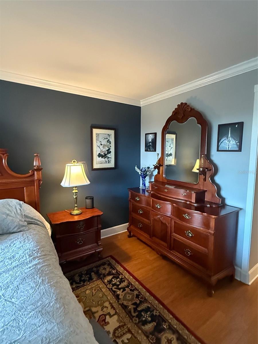 Image 17 of 64 For 7 Elgin Place 202