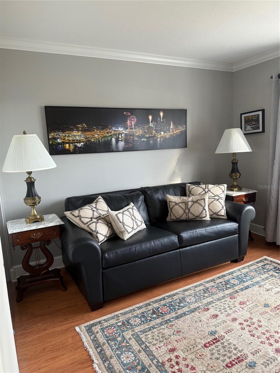 Image 23 of 64 For 7 Elgin Place 202