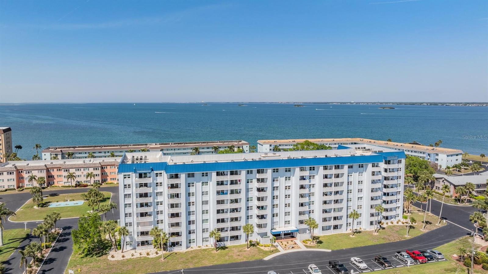 Image 47 of 64 For 7 Elgin Place 202