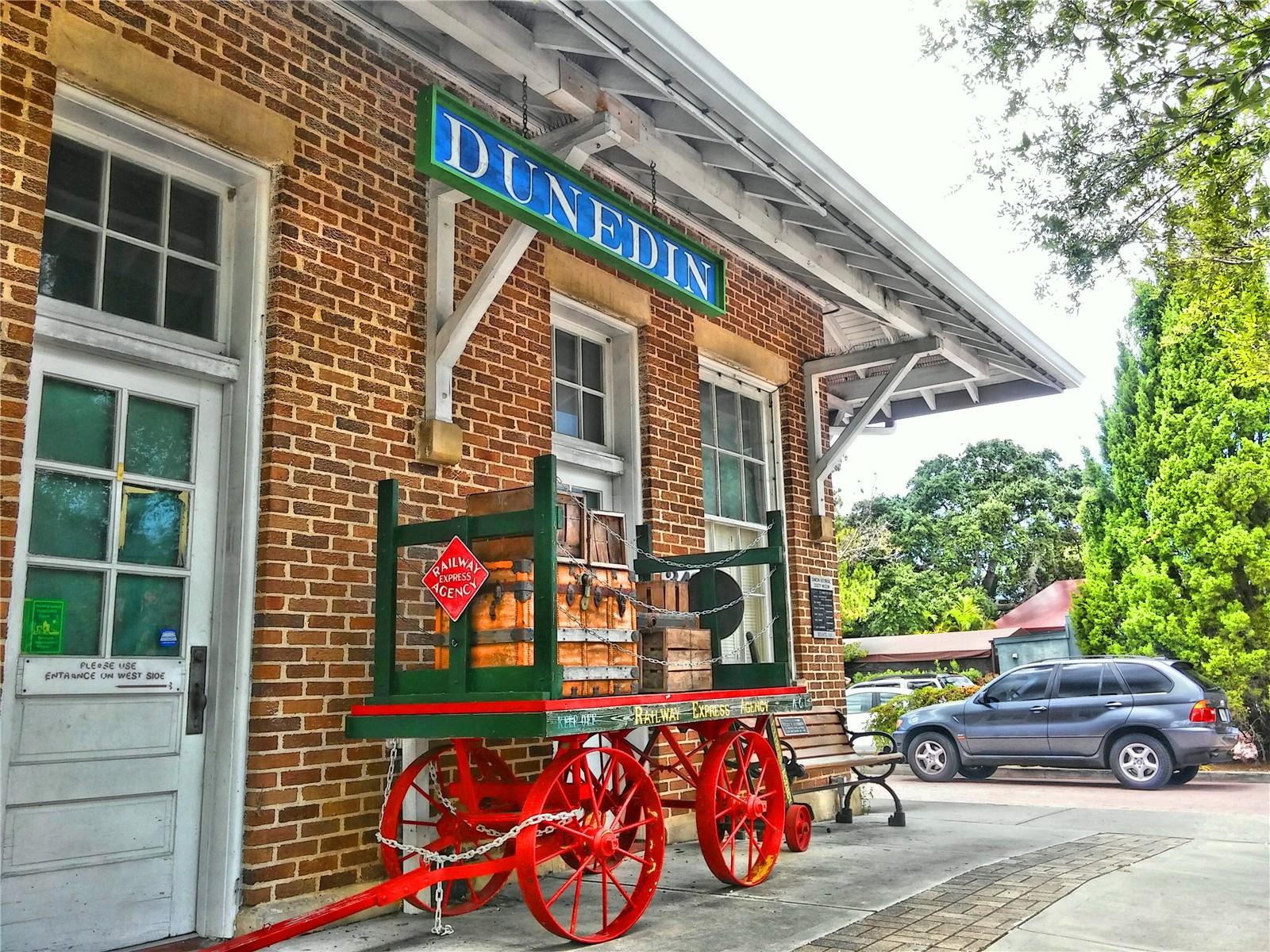 Image 61 of 64 For 7 Elgin Place 202